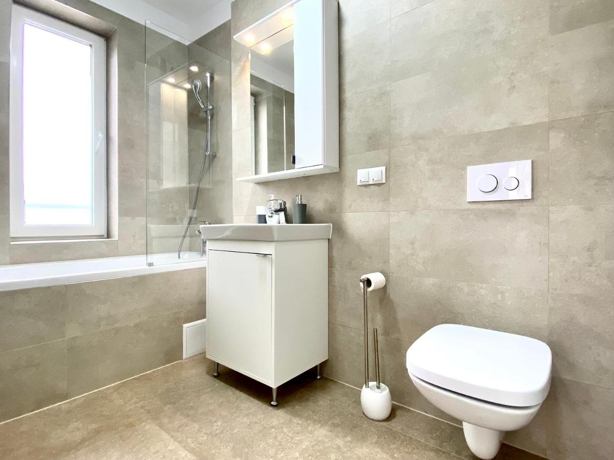 Astoria Apartment - Pet Friendly Brașov Exterior foto